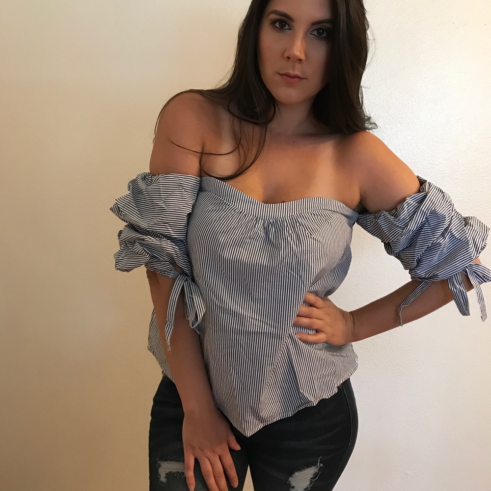 Striped Sweetheart Neckline Off The Shoulder Top - Picture 8 of 8