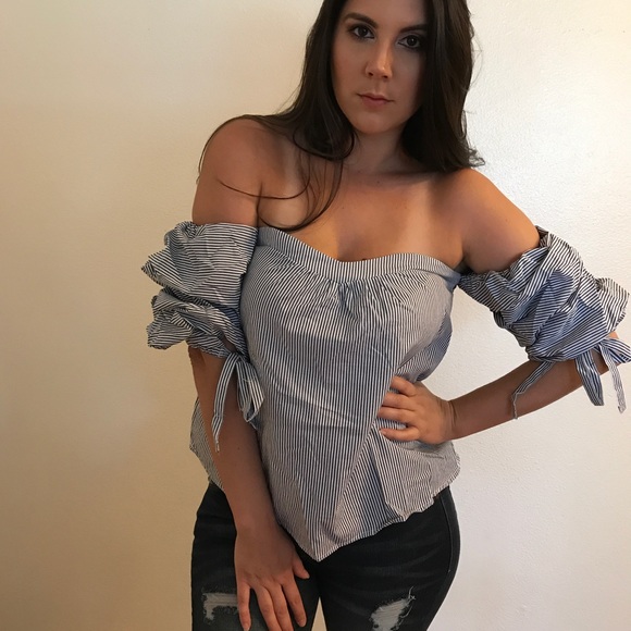 Striped Sweetheart Neckline Off The Shoulder Top - Picture 8 of 8