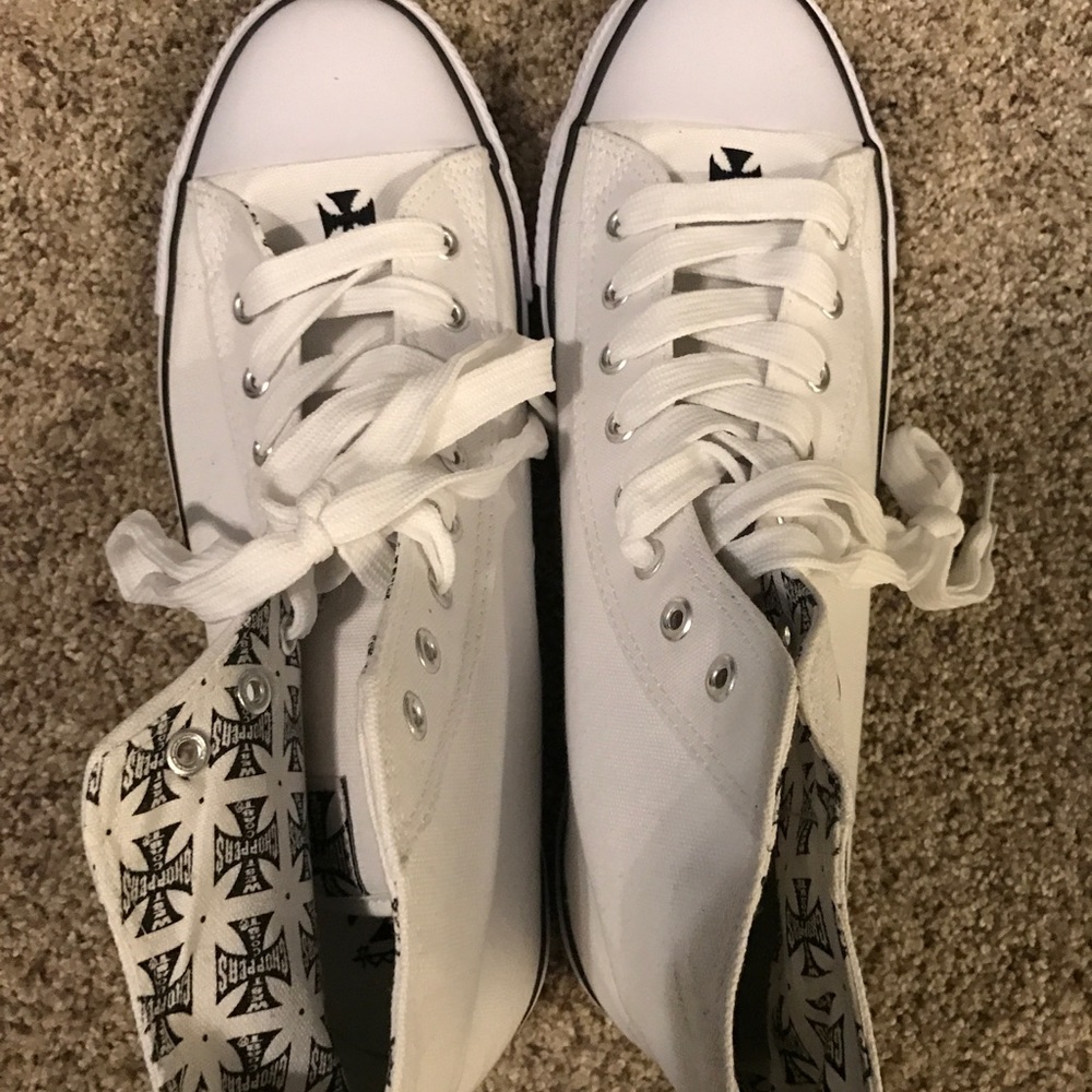 Men's shoes. Choppers