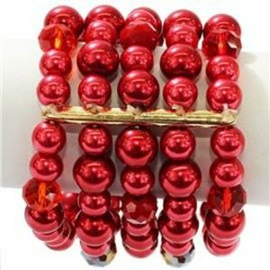 Beautiful pearl bracelets