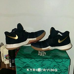 Kyrie 3s