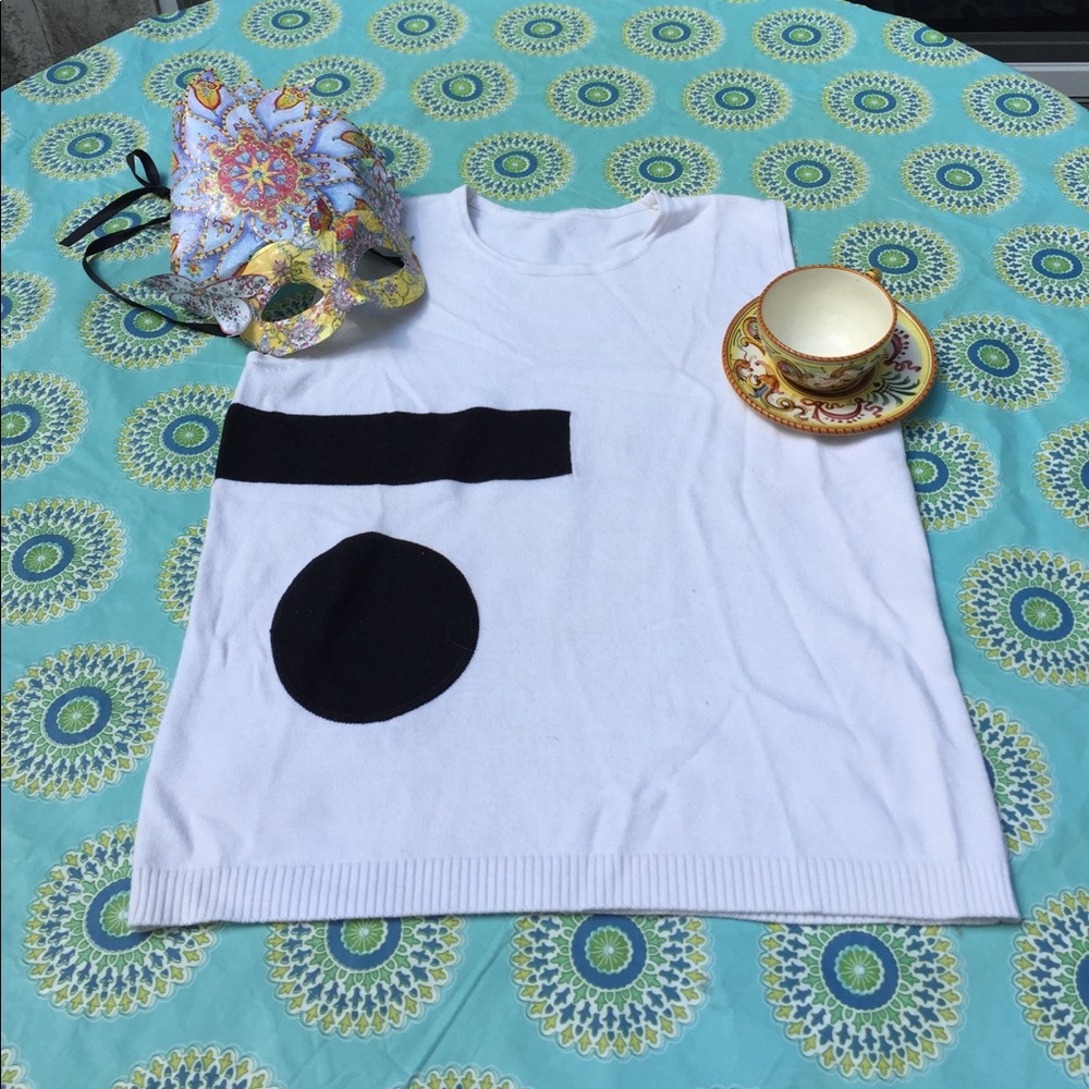 Black & White tank Top!! For and stripe