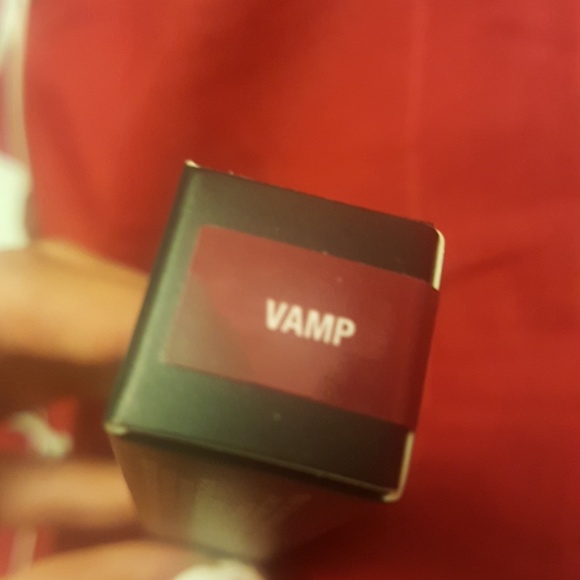 Lip gloss - Picture 2 of 4