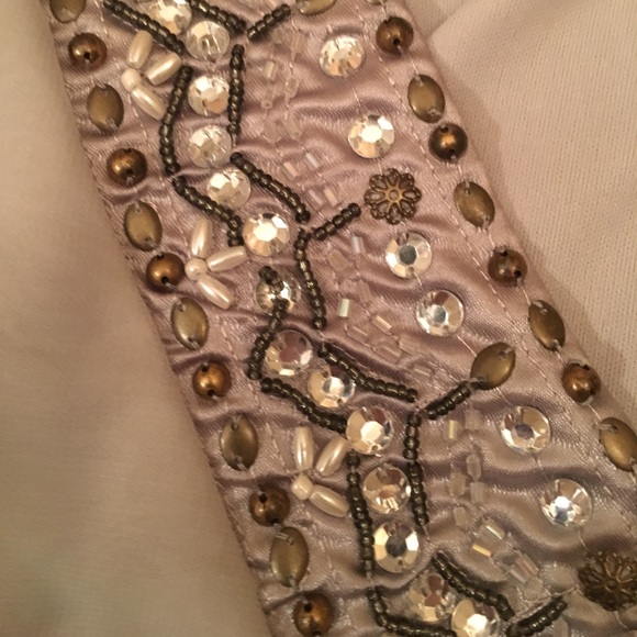 NWOT Uptown Vibe Beaded V-neck Light Gray in Small - Picture 3 of 4