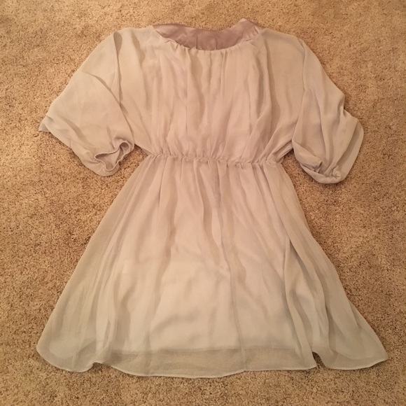 NWOT Uptown Vibe Beaded V-neck Light Gray in Small - Picture 4 of 4