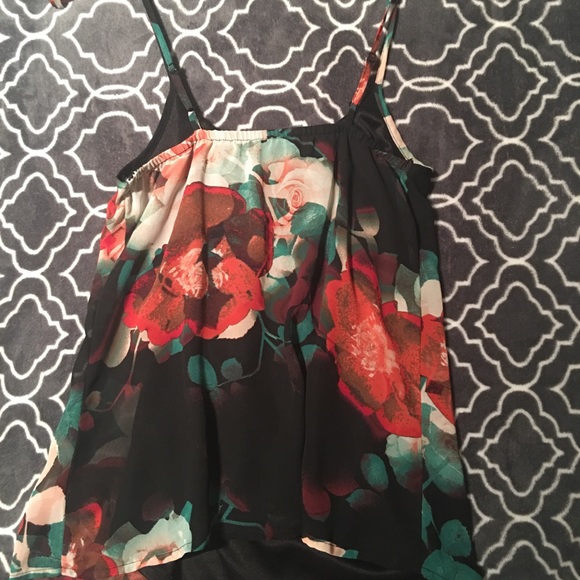 Floral tank top - Picture 3 of 3