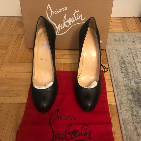 Christian Louboutin Shoes - Louboutin simple pump (black)