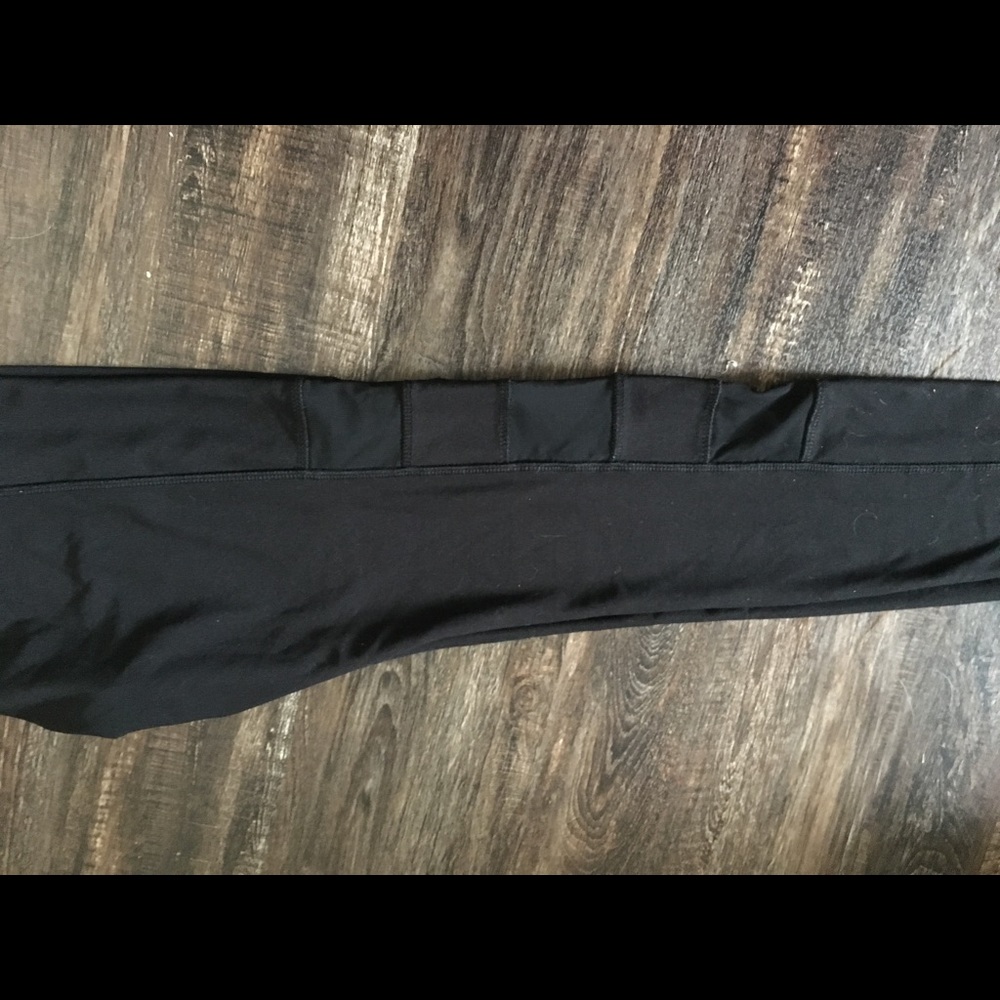 Leggings with mesh cut outs