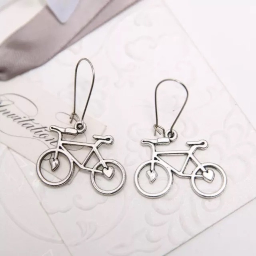 🔴2 pairs left🆕Bicycle silver earrings
