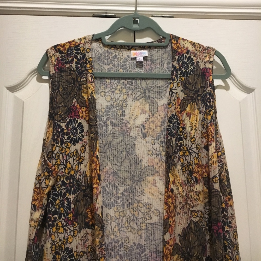 LuLaRoe L Grey floral Joy