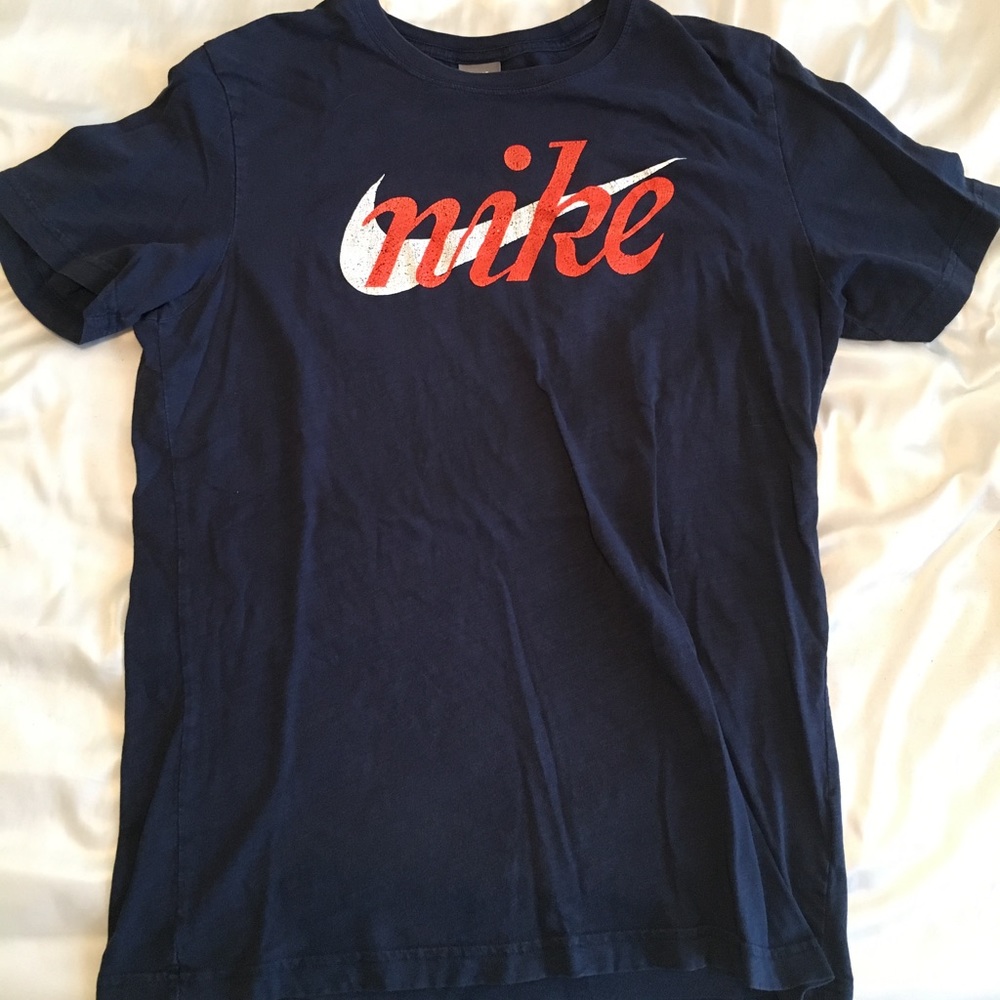 Nike T Shirt