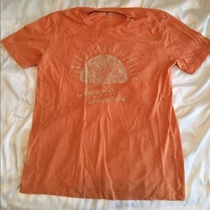 Lucky Brand t shirt