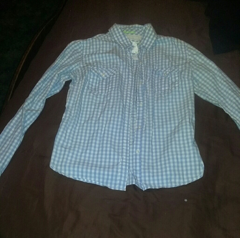 juniors American eagle button shirt