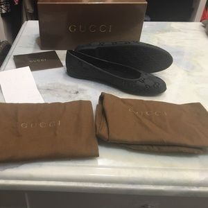 Gucci Authentic flats/ballet Fit is tight