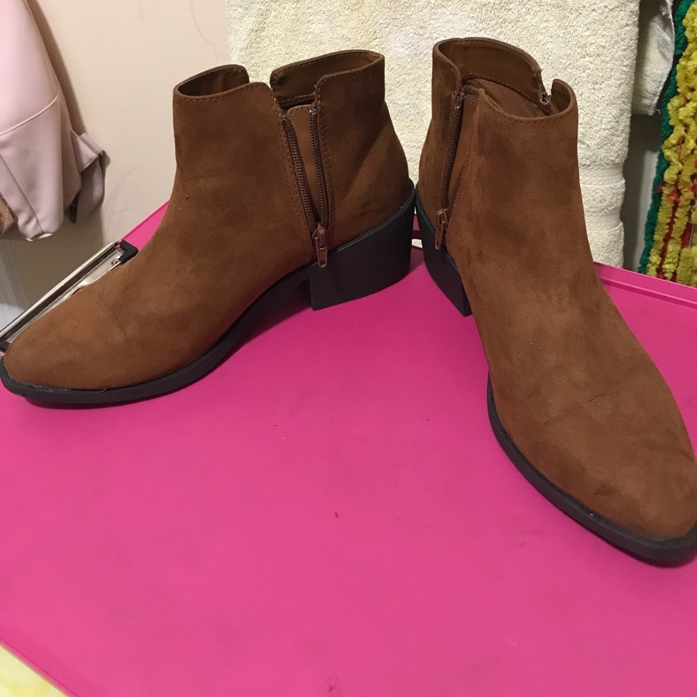 Boots! - Picture 2 of 4