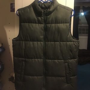 Vest no brand willing to trade