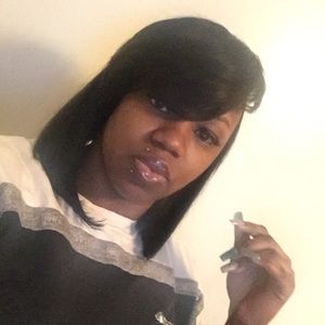 Meet your Posher, Iesha