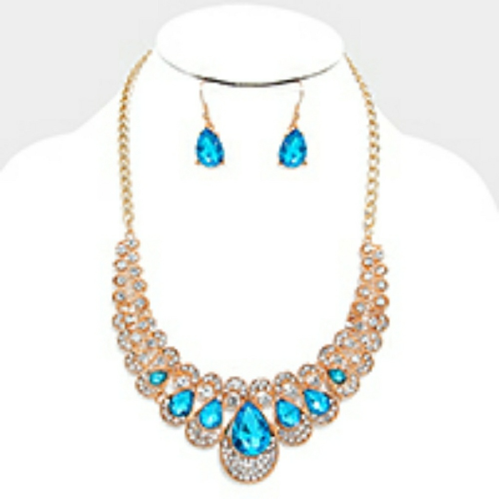 Brand new necklaces