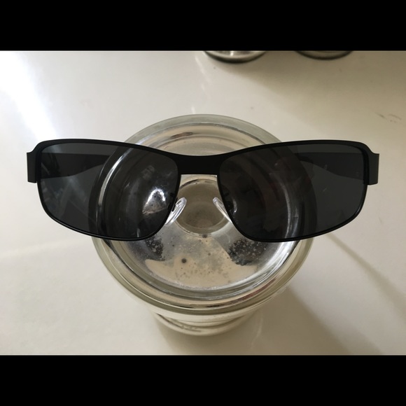 Sunglasses - Picture 4 of 6