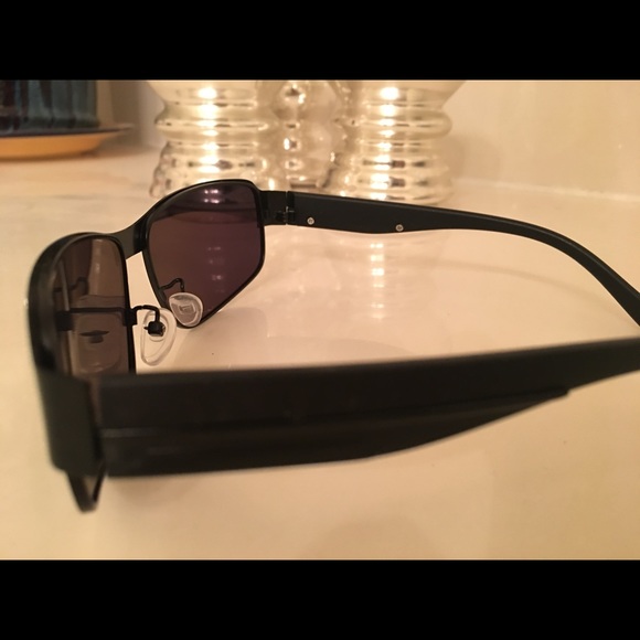 Sunglasses - Picture 5 of 6