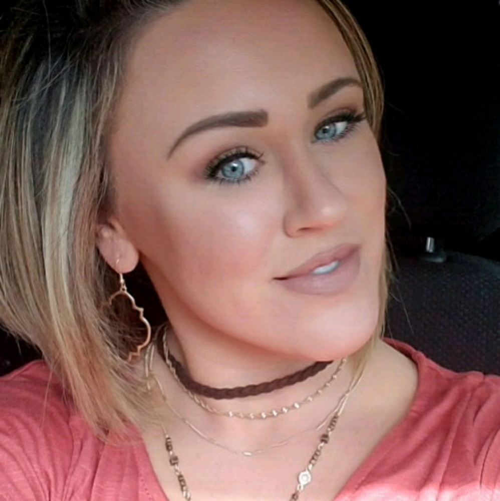 Meet your Posher, Tiffany