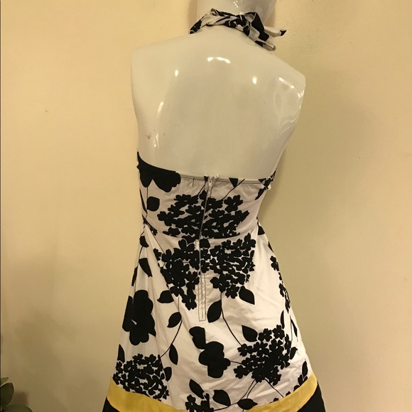 🎉🎉 flash sale! Halter neck black yellowdress! 🎉 - Picture 5 of 7