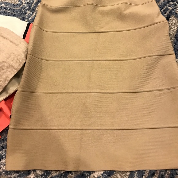 BCBGMaxAzria / Simone bandage power skirt khaki - Picture 3 of 5