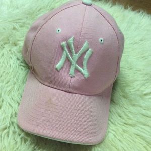 Pink New York Yankees baseball cap