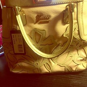 100% authentic Guess handbag