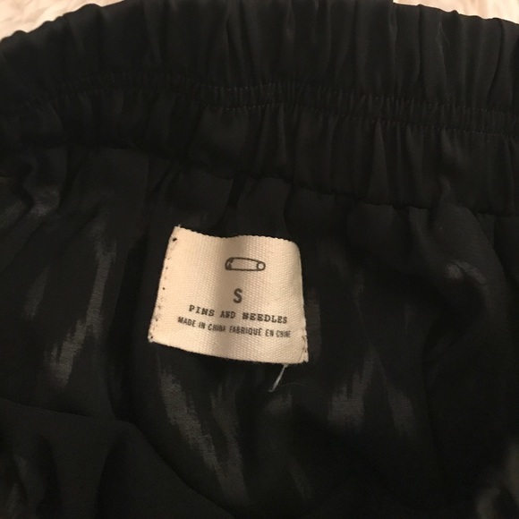 Urban Outfitters Mini Skirt in Ikat Print - Picture 2 of 2