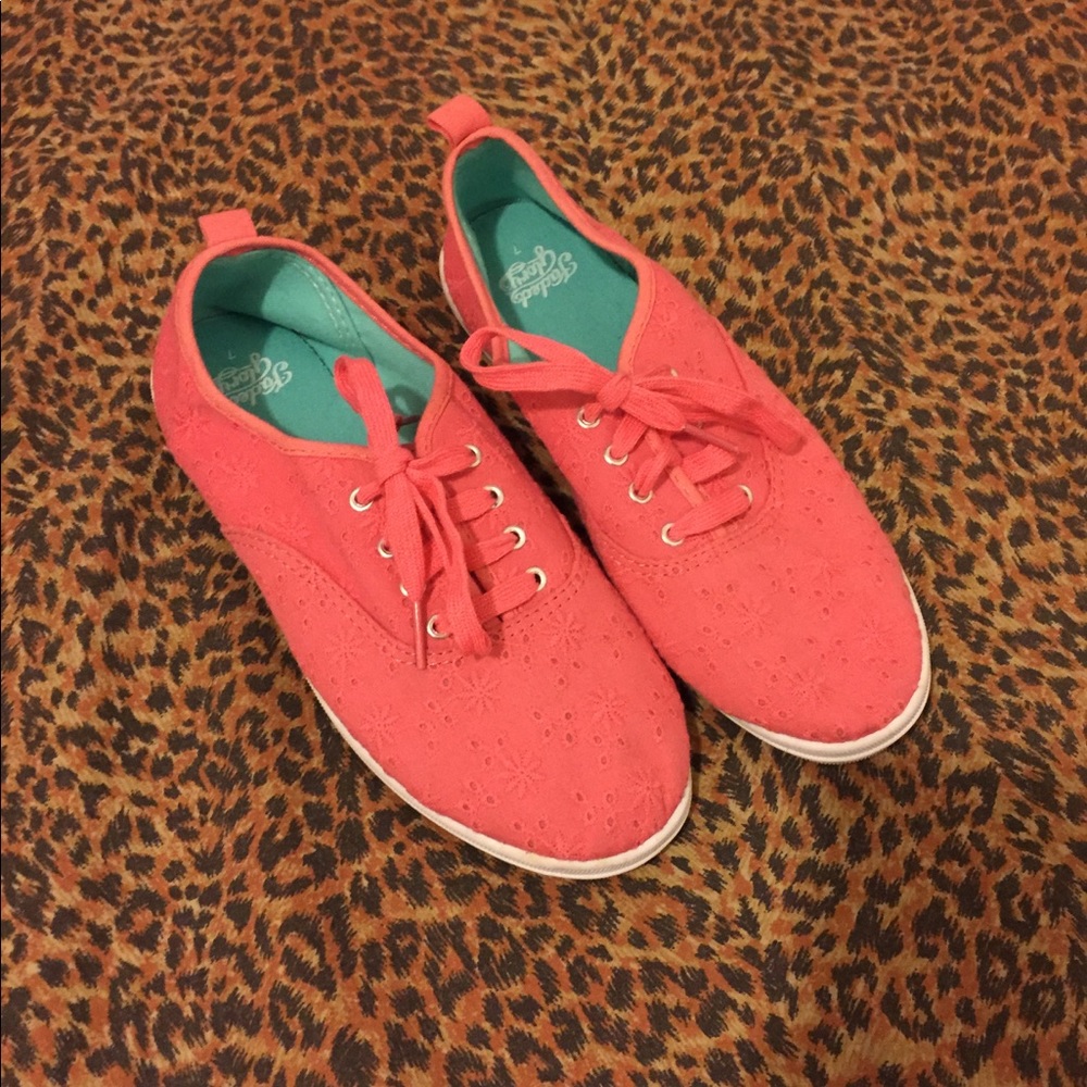Pink and white cute shoes