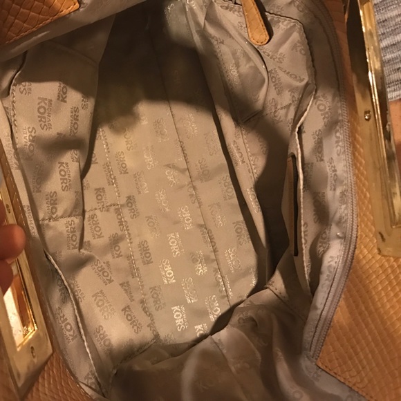 Michael Kors Bag SALE - Picture 3 of 5