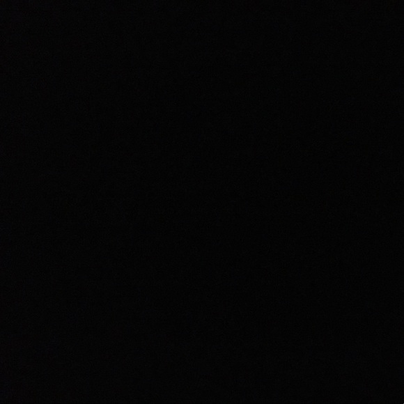 Meet your Posher, Queen - Picture 1 of 1