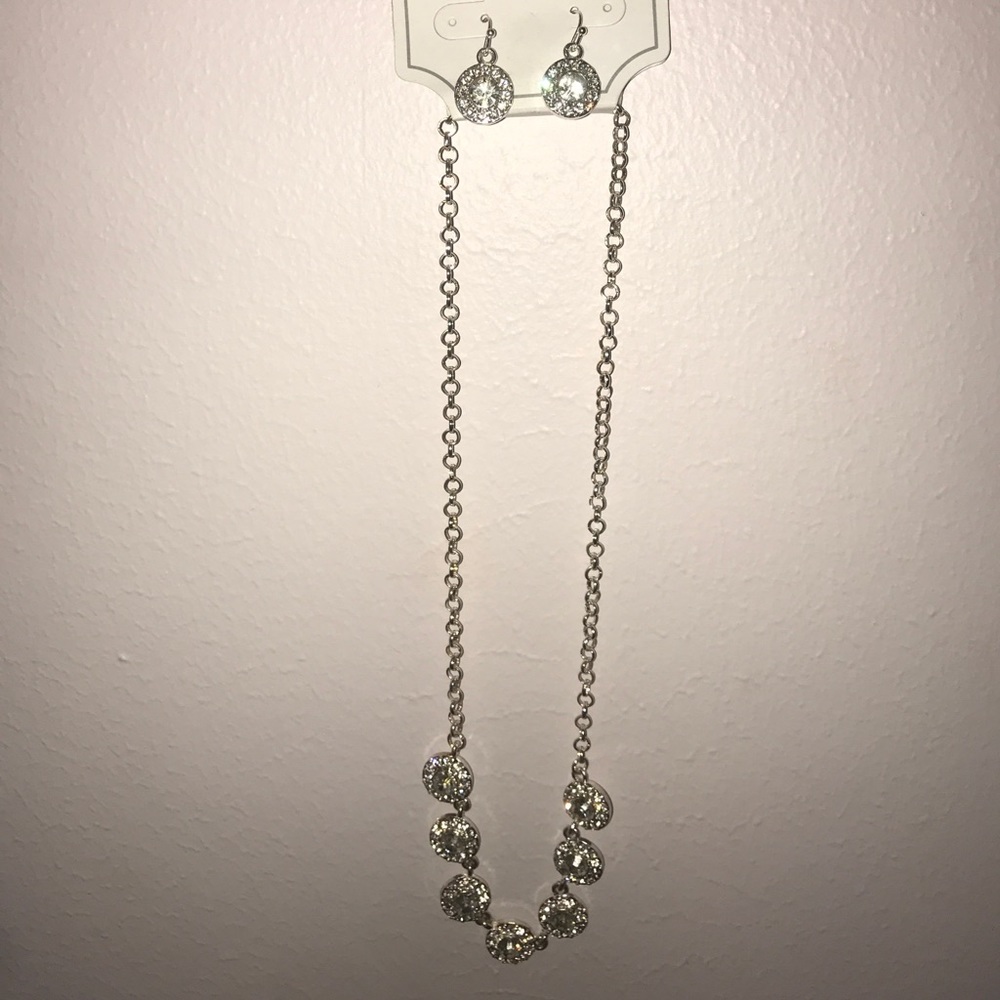 necklace and earring set