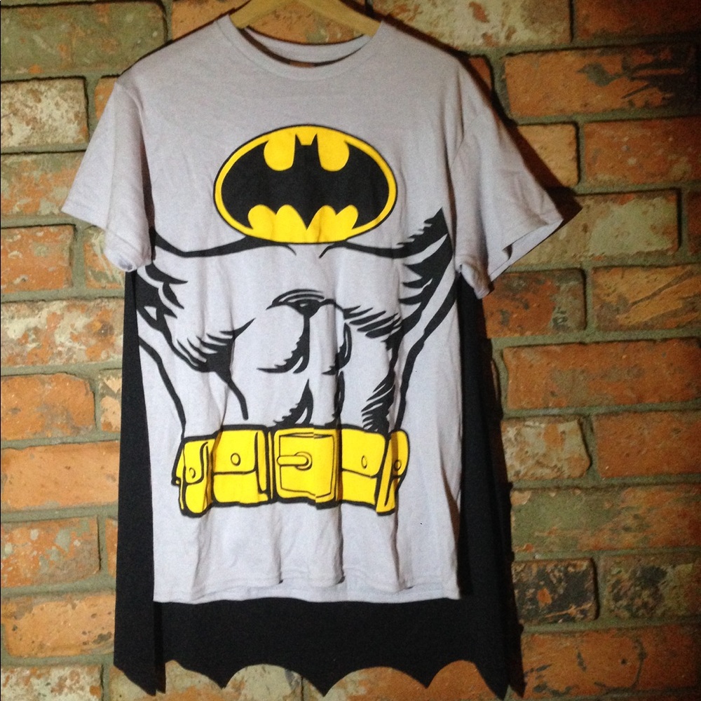 Mens Batman Shirt and Cape Medium