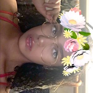 Meet your Posher, Leilani