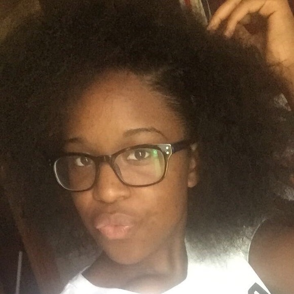 Meet your Posher, Jazmyn - Picture 1 of 1