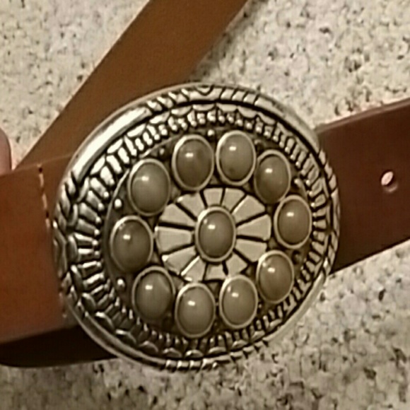 ***FREE SHIPPING***Vintage Brown Leather belt w/cute buckle! main image 4