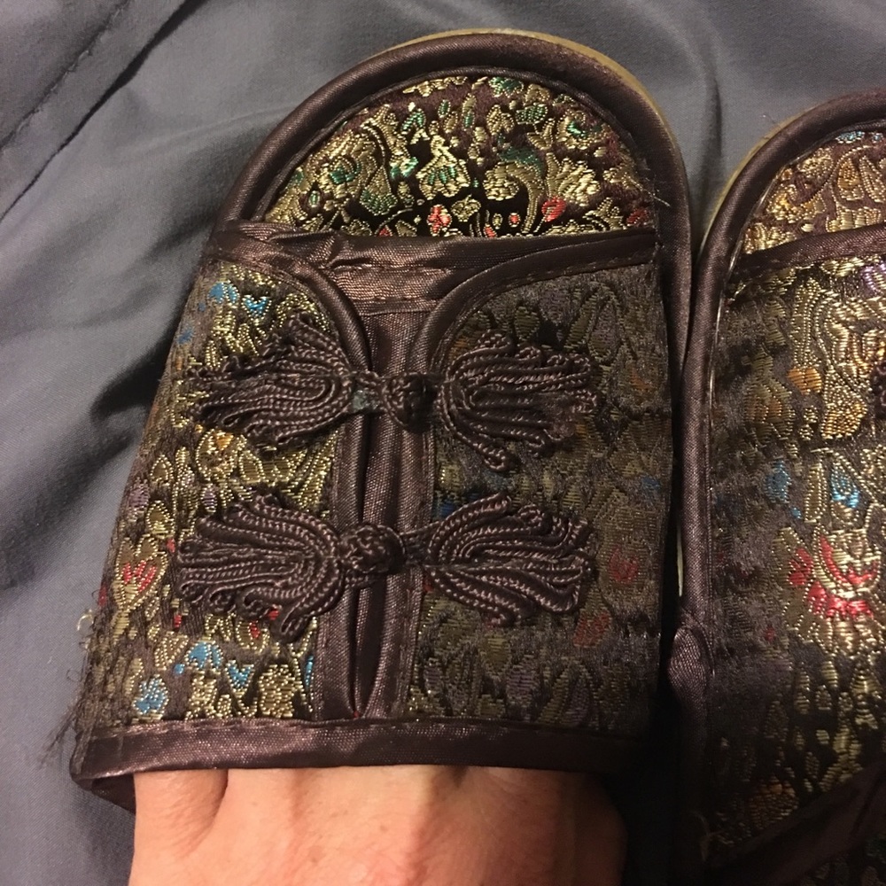 Slippers - Picture 3 of 4