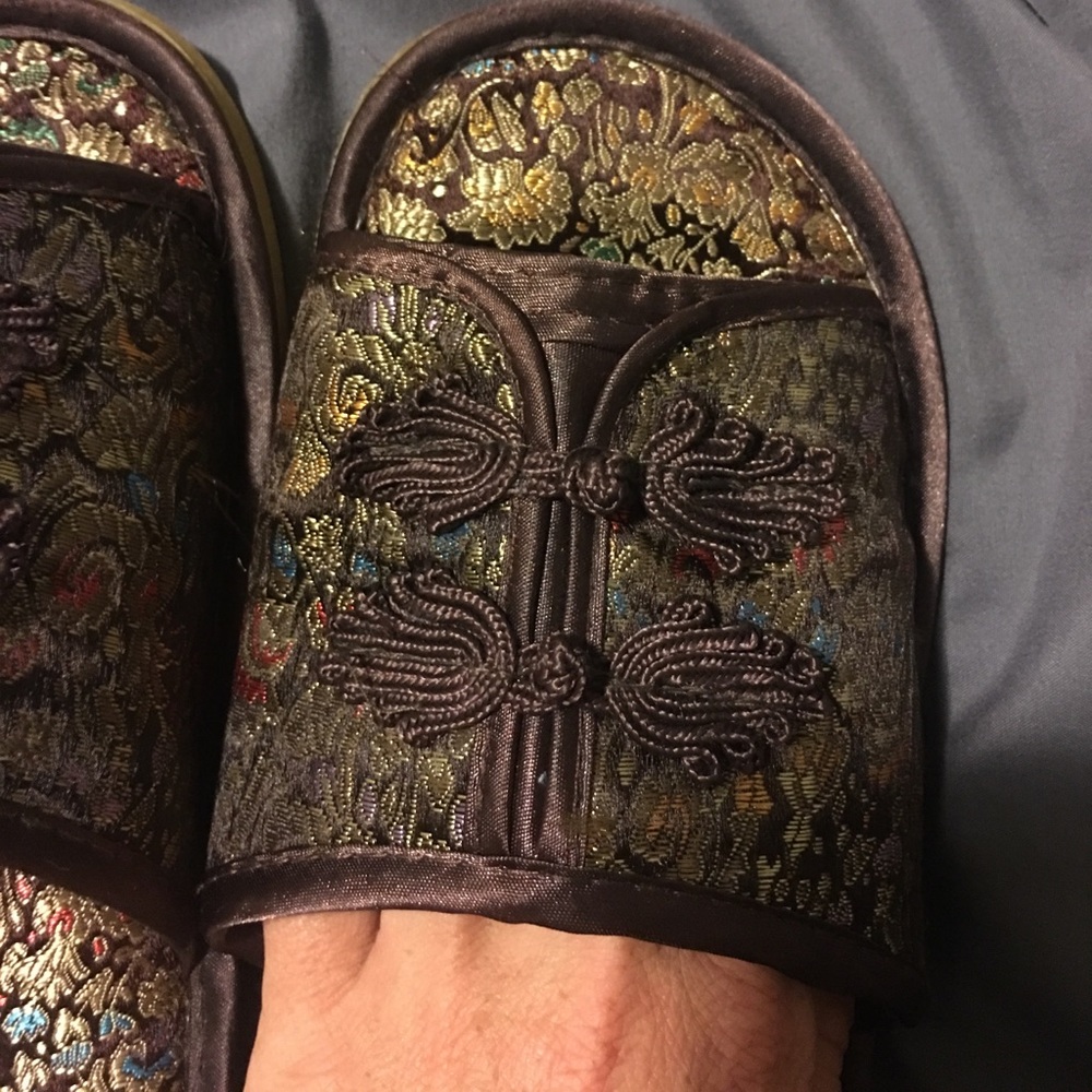 Slippers - Picture 4 of 4