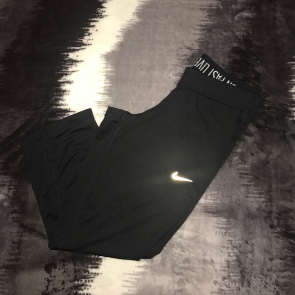 Nike DRI-Fit cropped leggings - Picture 1 of 6