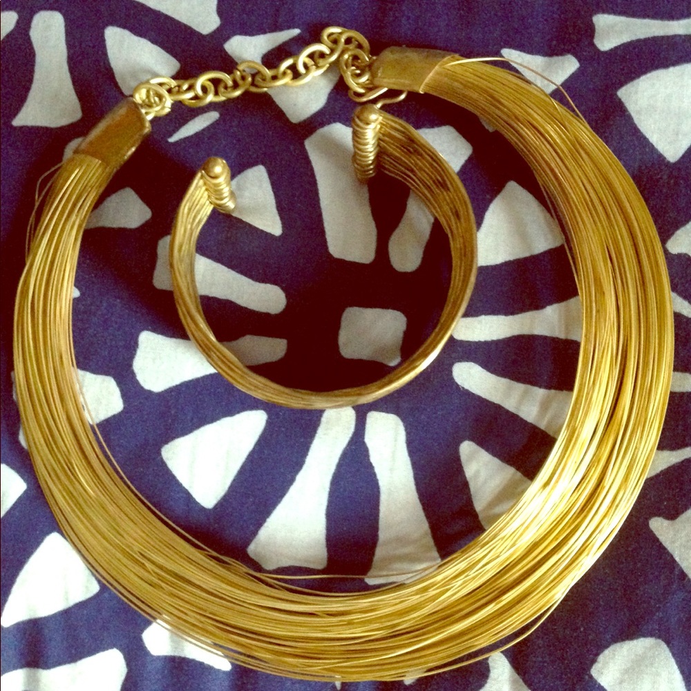 Gold Wire Necklace and Bracelet Set