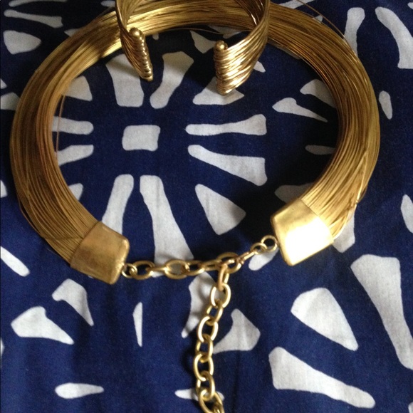 Gold Wire Necklace and Bracelet Set - Picture 4 of 4