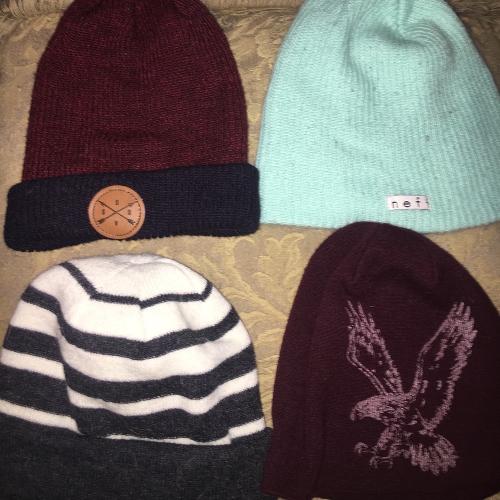 Lot of 4 beanies