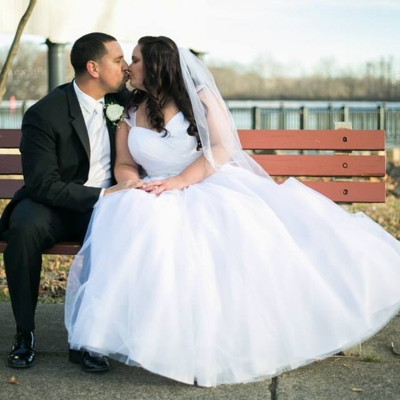 Meet your Posher, Stephanie - Picture 1 of 1