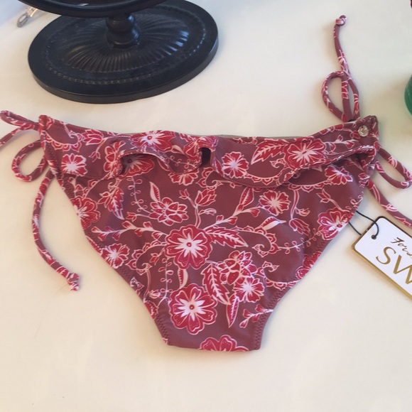 For Love and Lemons bikini bottom - Picture 2 of 8