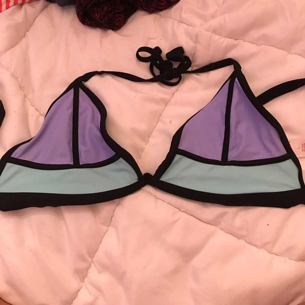 Xhilaration bikini top!