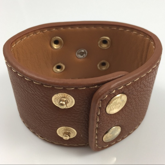 Dark beige/brown gold pyramid cuff - Picture 3 of 5