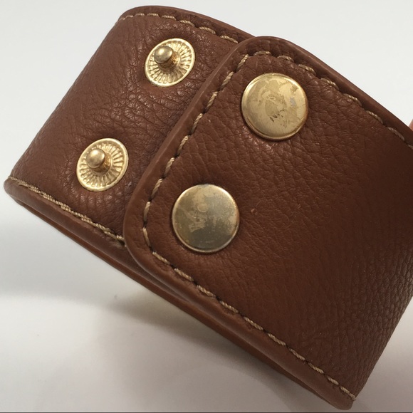 Dark beige/brown gold pyramid cuff - Picture 5 of 5