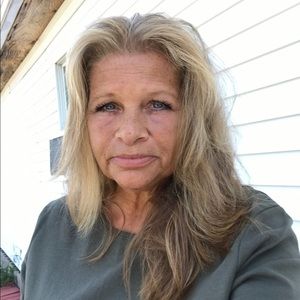 Meet your Posher, Debby